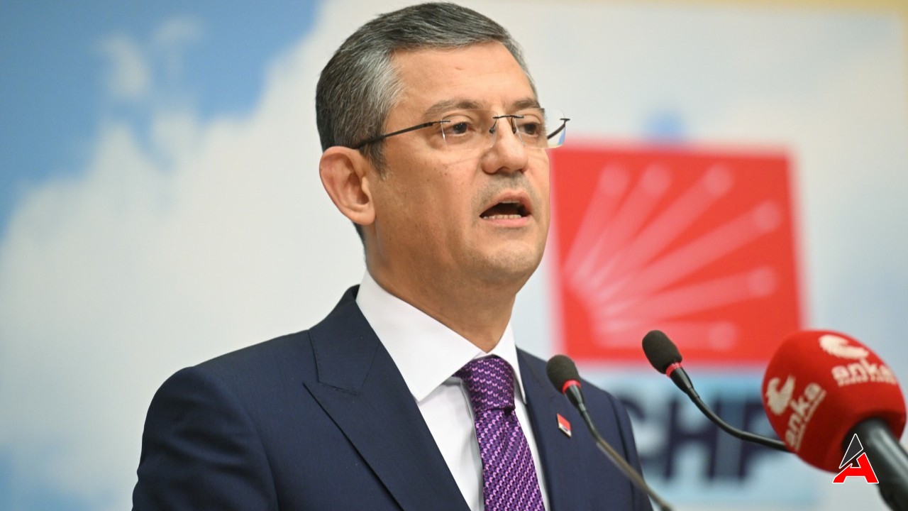 özgür özel