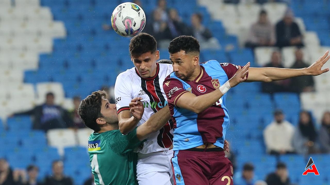 Trabzonspor Fati̇h Karagümrük Maçi