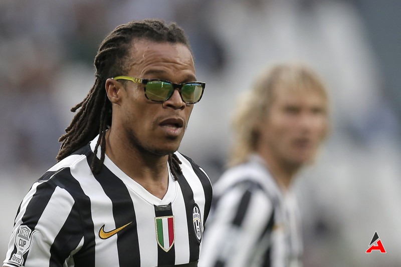 Edgar Davids Neden Gözlük Takıyor